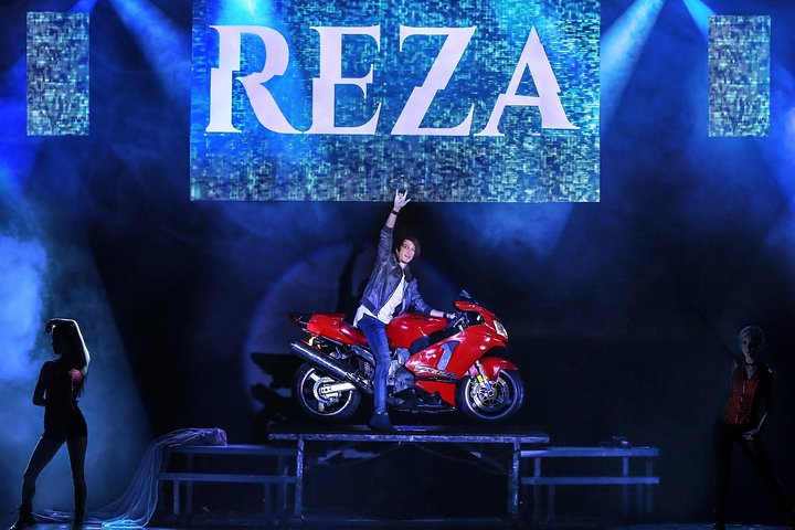 Reza Edge of Illusion Show in Branson