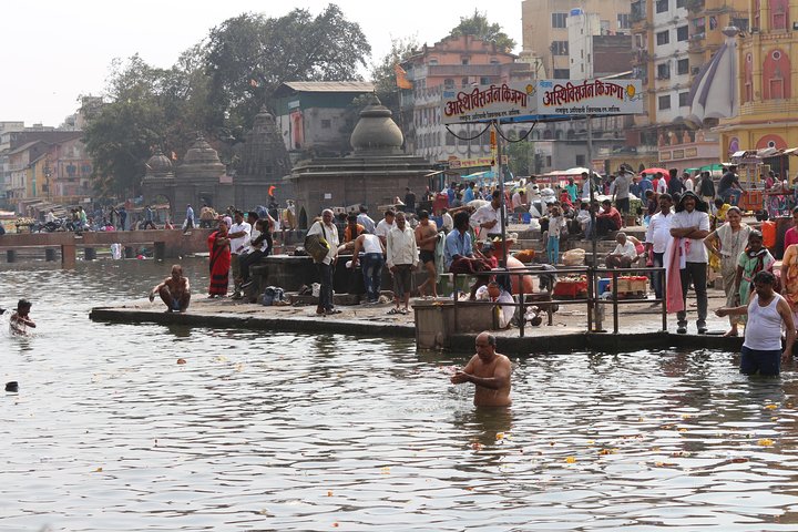 Discover the religious city: Nashik with wine tasting tour