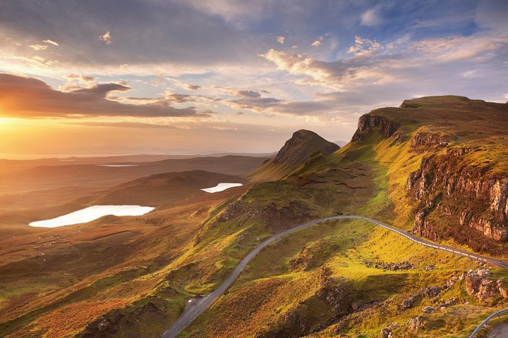 Skye and Eilean Donan Castle Small-Group Day Tour from Inverness