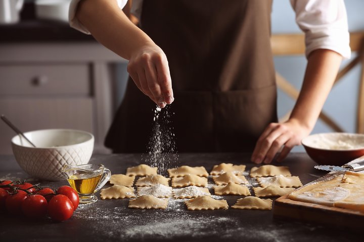 Authentic Pasta Cooking Class in Alghero Farmhouse with Wine