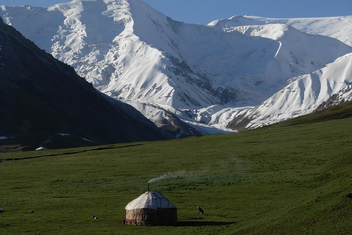 8 Days Trekking in Kyrgyzstan: Alay Mountains Adventure