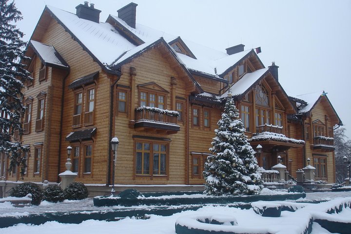 Private Tour Ukrainian President Yanukovych's Residence from Kyiv