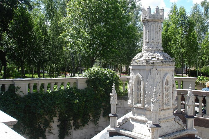 Private Tour Ukrainian President Yanukovych's Residence from Kyiv