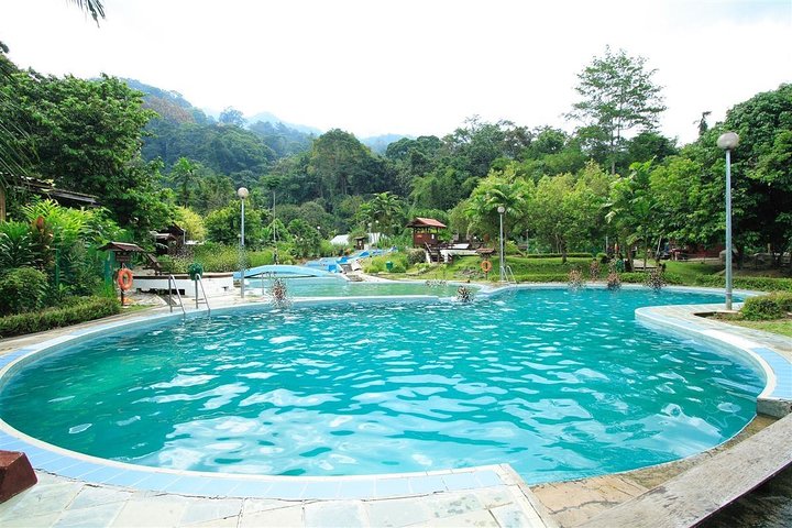 Kinabalu Park & Poring Hot Springs Tour with Desa Dairy Farm