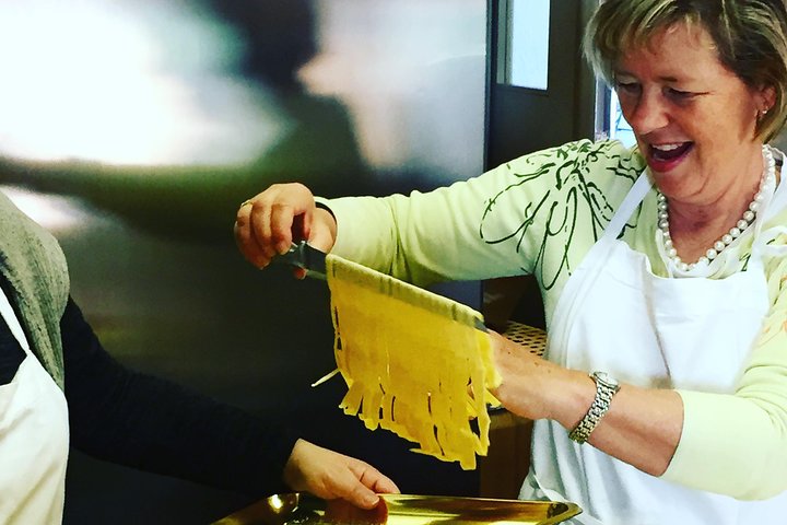 Hands-On Cooking Class in an Exclusive Kitchen in Cortona