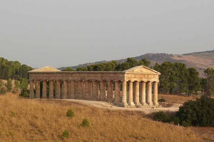 Private tour in Western Sicily. Segesta, Erice and Saline di Nubia