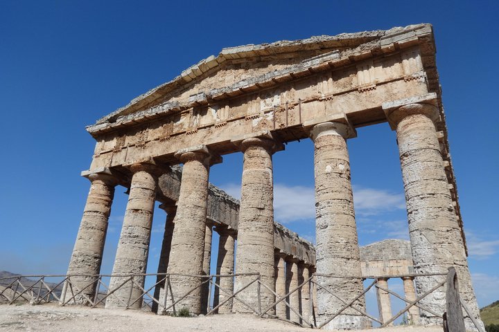 Private tour in Western Sicily. Segesta, Erice and Saline di Nubia