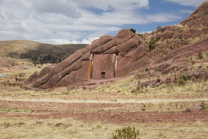 Sacred Aramu Muru & Chucuito Day Tour with Lake Titicaca Views