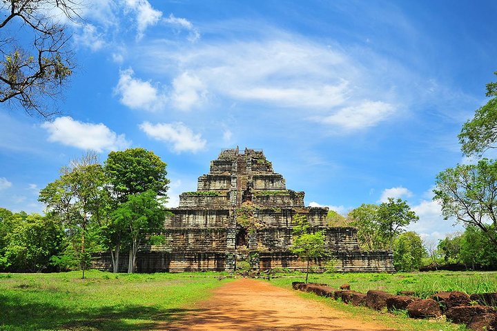 2 Days(Preah Vihear & Koh Ker+Tonle Sap Lake)