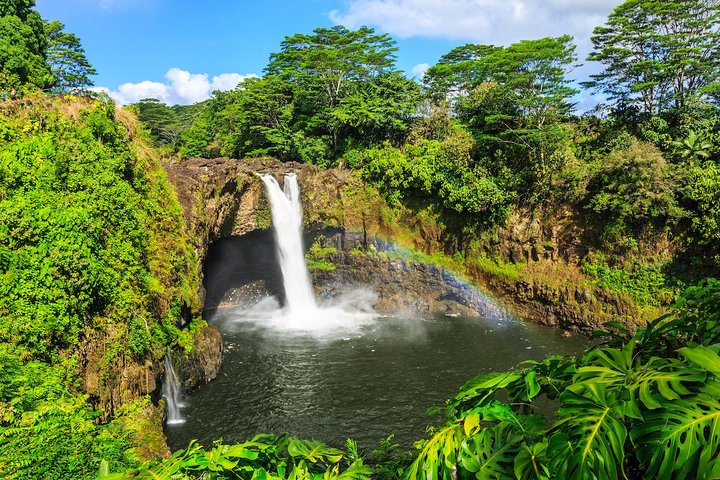 Big Island in a Day: Volcanoes Waterfalls Sightseeing and History
