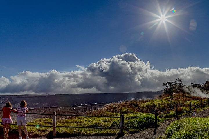 Big Island in a Day: Volcanoes Waterfalls Sightseeing and History