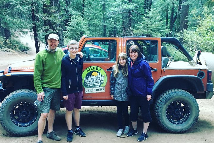 Off Road Giant Sequoia 4x4 Tour Yosemite National Park