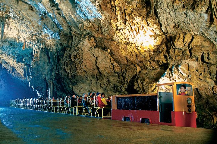 Postojna Cave & Predjama Castle from Koper