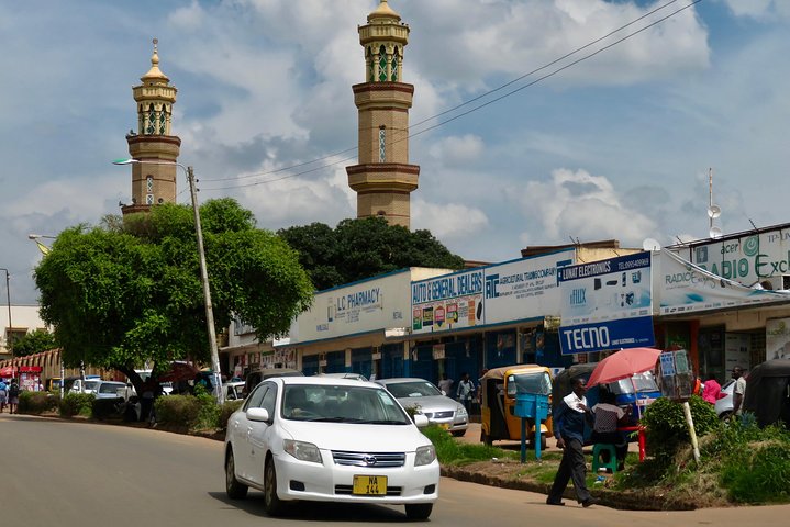 Discover Malawi in 7 days. Private tour with accommodation