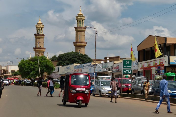 Discover Malawi in 7 days. Private tour with accommodation