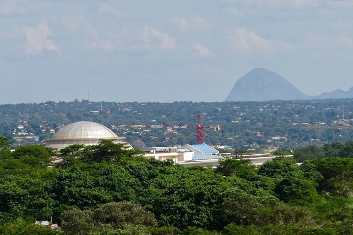 Discover Malawi in 7 days. Private tour with accommodation