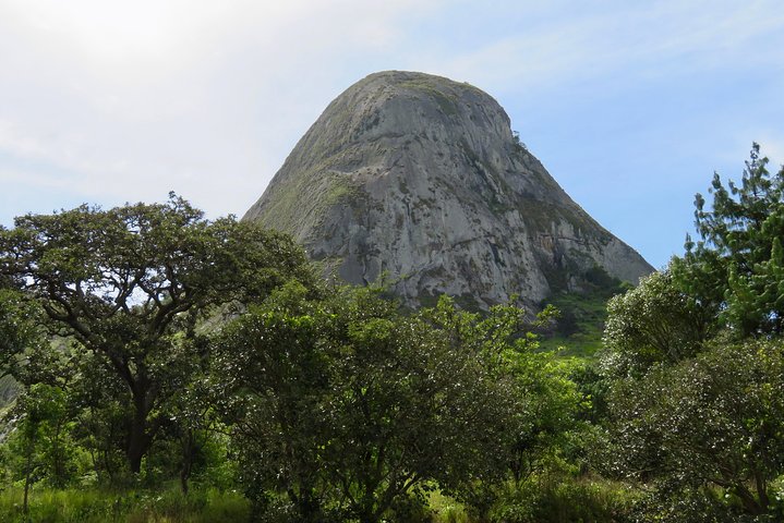 Discover Malawi in 7 days. Private tour with accommodation