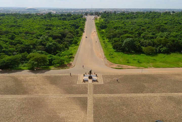 Discover Malawi in 7 days. Private tour with accommodation