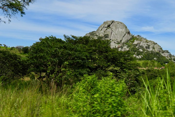 Discover Malawi in 7 days. Private tour with accommodation