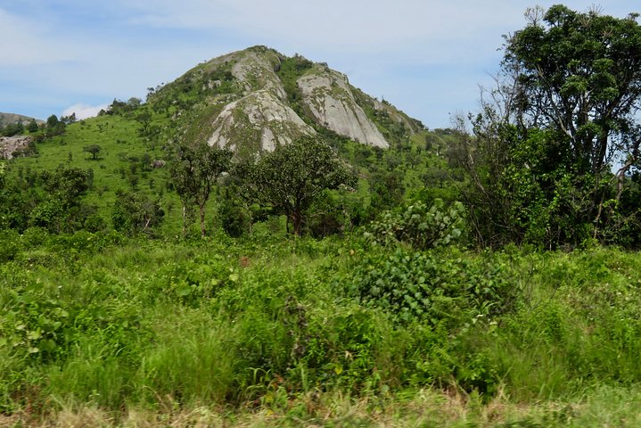 Discover Malawi in 7 days. Private tour with accommodation