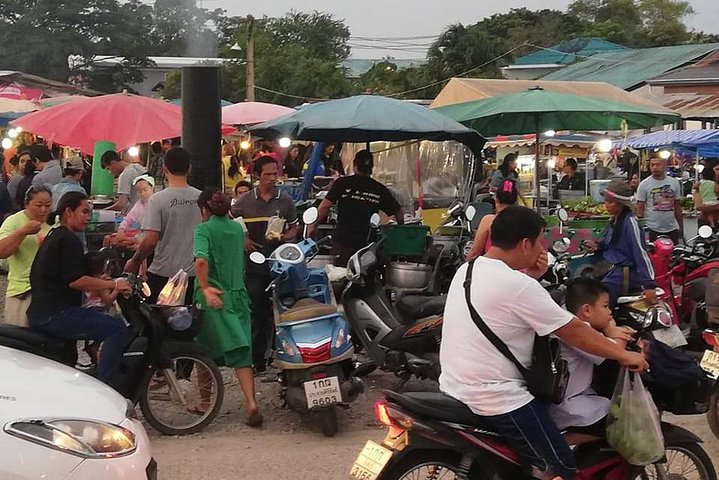 Sunset Local Eats Food Tour in Hua Hin