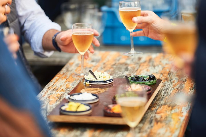 Rotterdam Walking Food Tour with Delicious Tastings