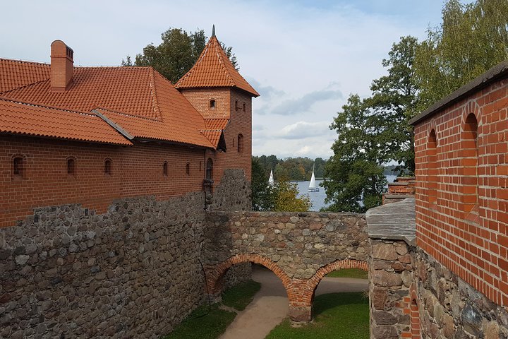 Full-Day Vilnius City Tour and Trakai Castle from Vilnius