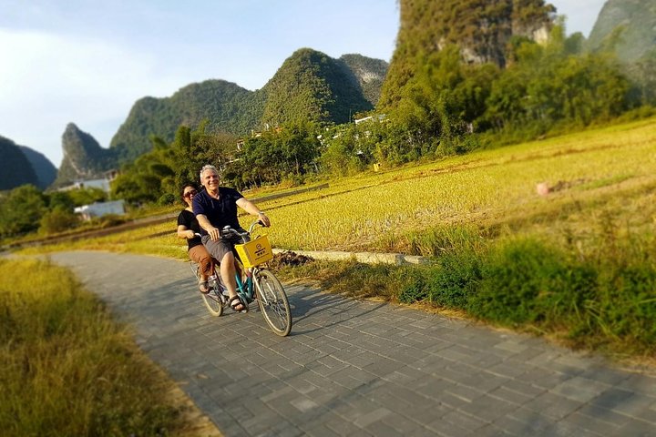 Xingping Xianggong Hill and Yangshuo Countryside Classic Day Tour