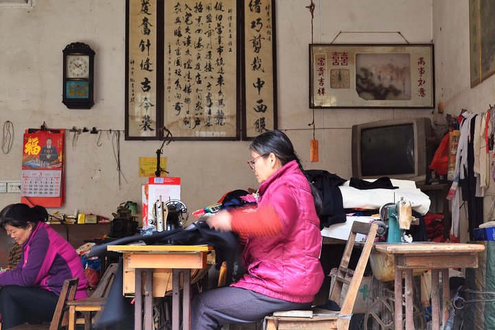Xingping Xianggong Hill and Yangshuo Countryside Classic Day Tour