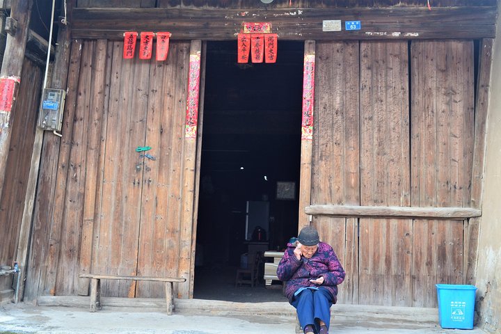 Xingping Xianggong Hill and Yangshuo Countryside Classic Day Tour