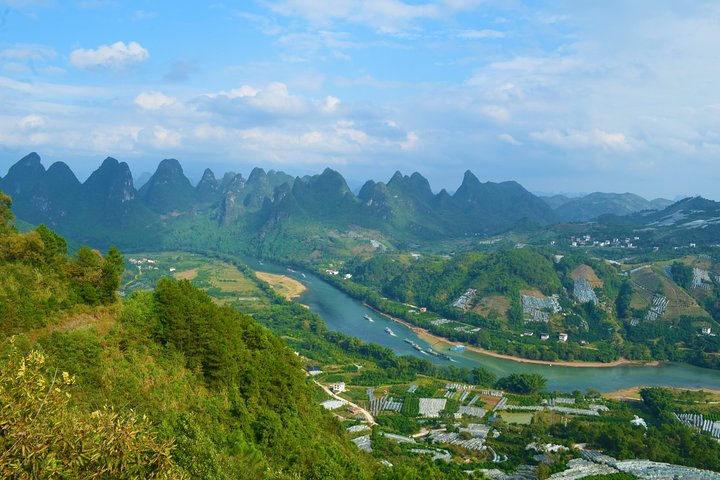 Xingping Xianggong Hill and Yangshuo Countryside Classic Day Tour