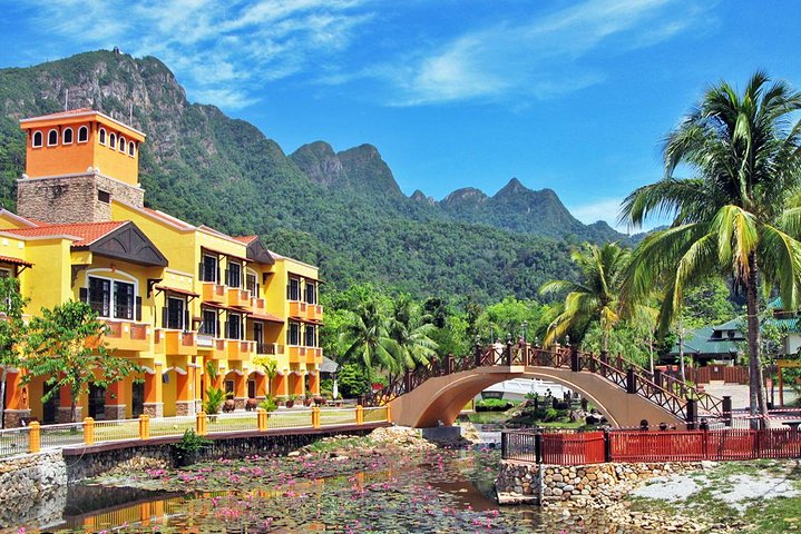 Langkawi Panoramic Tour SkyCab SkyBridge SkyGlide OrientalVillage