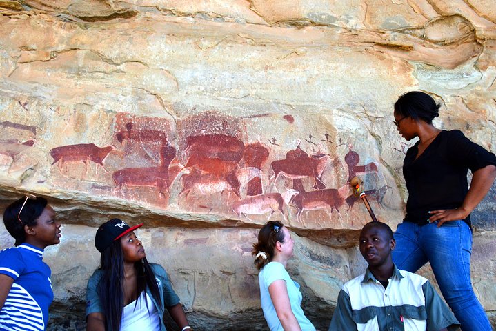 Drakensberg Kamberg Rock Art & Mandela Capture Site Day Tour from Durban
