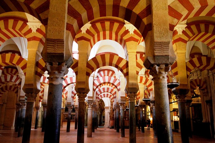 Mosque-Cathedral, Alcazar & Jewish Quarter with Tickets