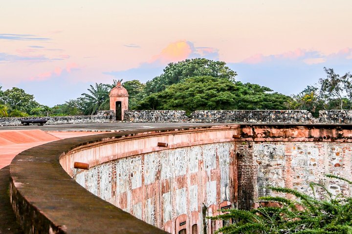 Omoa Day Tour from San Pedro Sula