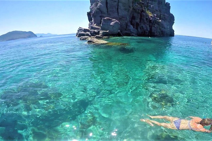Tropea & Capo Vaticano Boat Tour with Snorkeling. Up to 12 Guests
