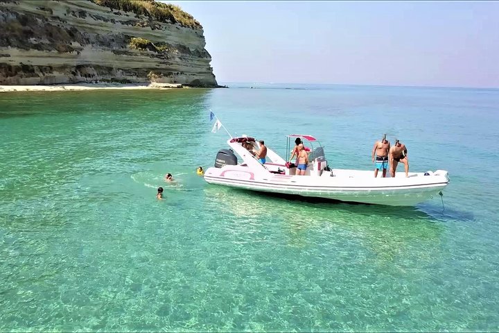 Tropea & Capo Vaticano Boat Tour with Snorkeling. Up to 12 Guests