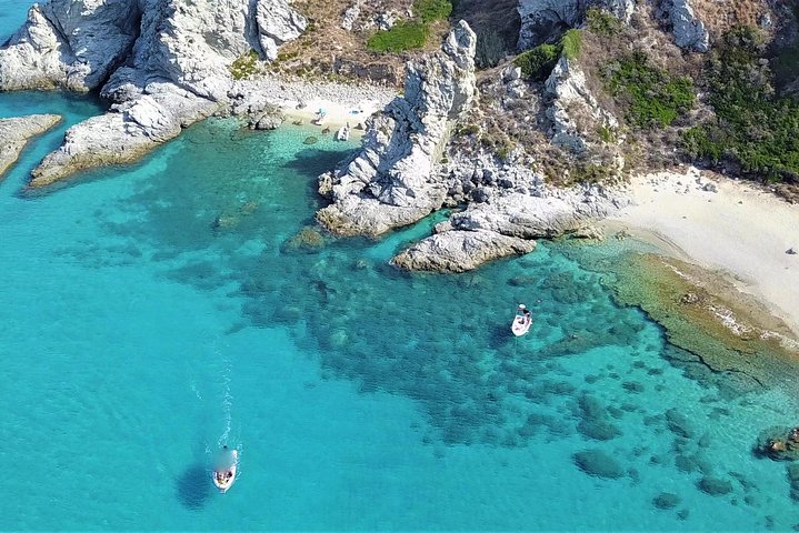 Tropea & Capo Vaticano Boat Tour with Snorkeling. Up to 12 Guests