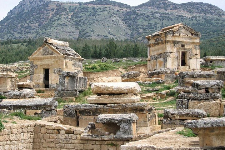 Pamukkale Hierapolis and Cleopatra's Pool Tour with lunch from Antalya