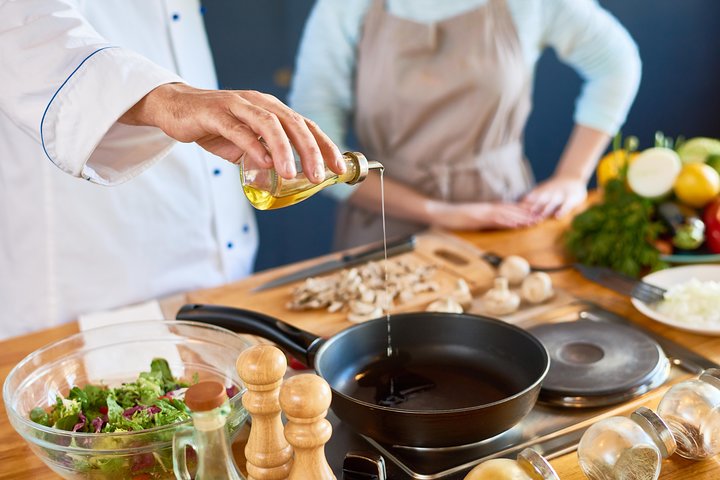 Paros: Cooking Class with Greek Meal & Wine