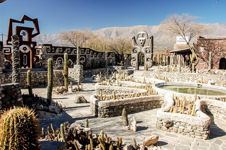Discover Tafí del Valle and Quilmes Ruins in a Day Tour