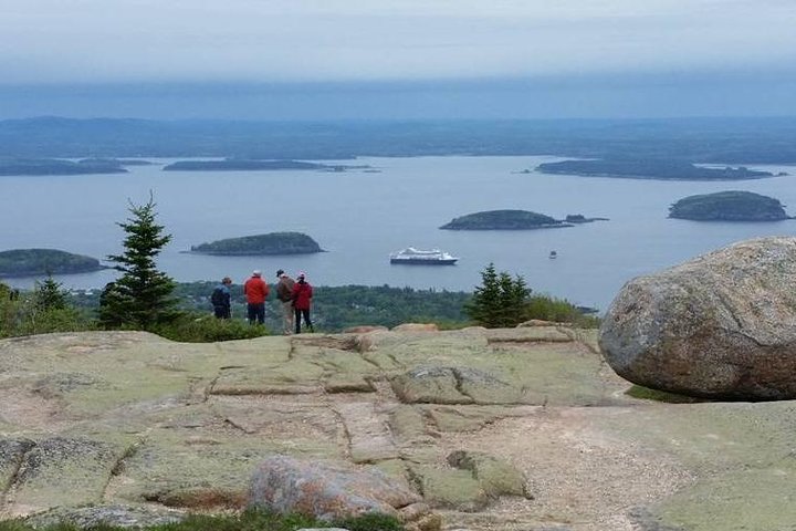 Narrated Bus Tour of Bar Harbor and Acadia National Park