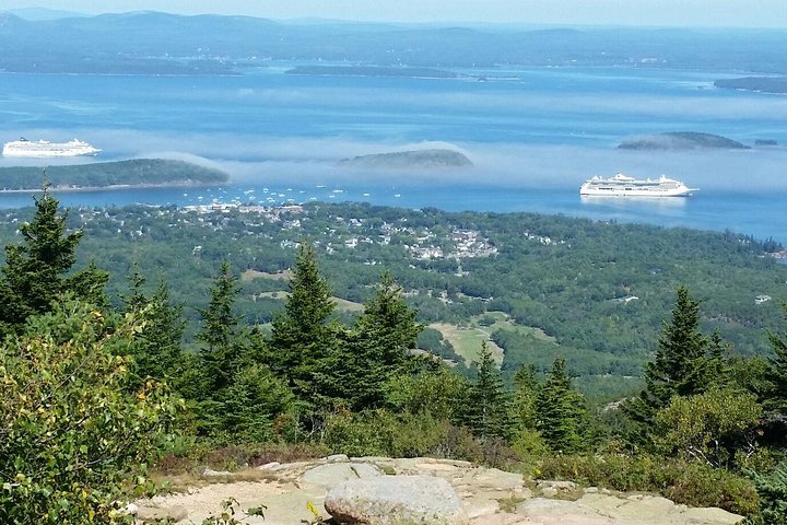 Narrated Bus Tour of Bar Harbor and Acadia National Park