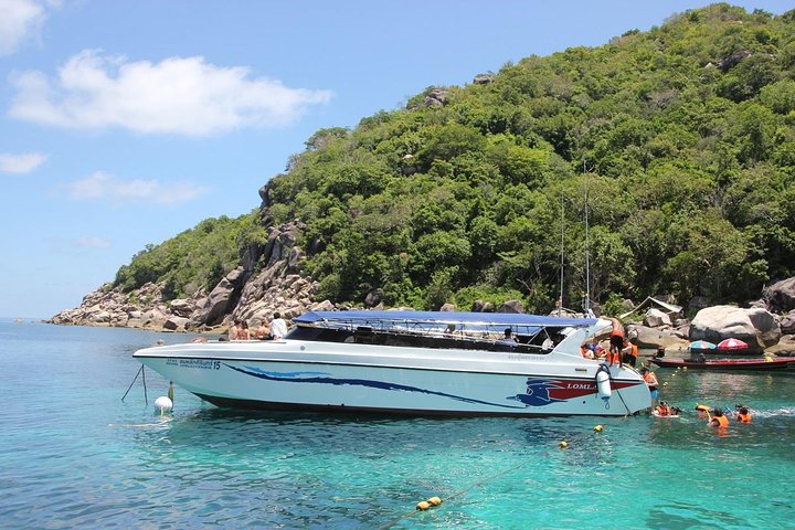 Snorkel and Kayak Trip to Angthong Marine Park by Speed Boat from Koh Phangan