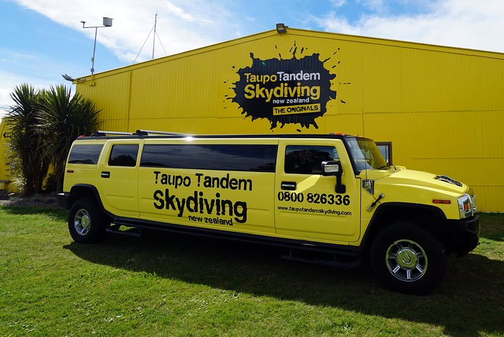 Lake Taupo 12,000-Foot Tandem Skydiving
