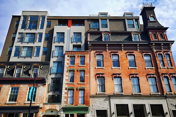 1-hour Walking Tour of Kingston with a local historian