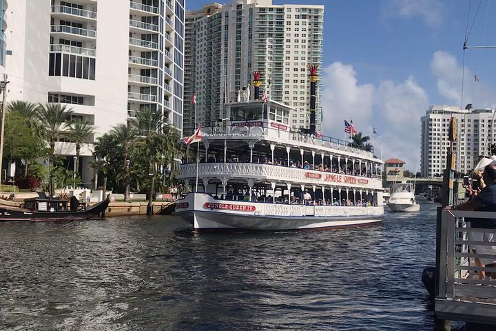 Jungle Queen Riverboat 90-Minute Narrated Sightseeing Cruise in Fort Lauderdale