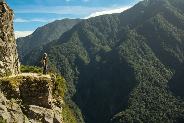 Taroko Zhuilu Old Trail (Group of 4ppl, no shuttle included.)
