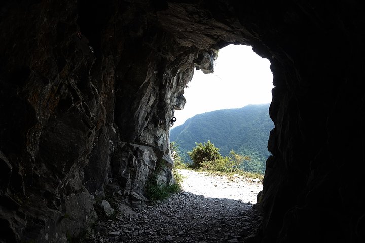 Taroko Zhuilu Old Trail (Group of 4ppl, no shuttle included.)