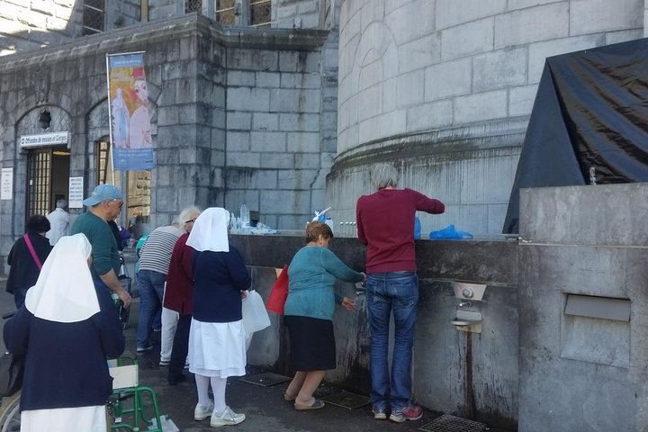 Private Guided History tour of Lourdes